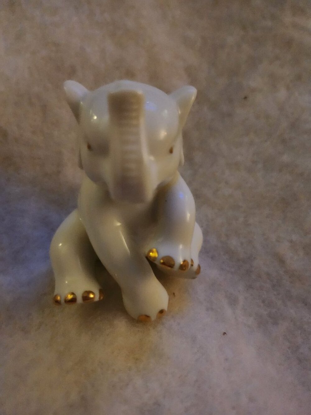LENOX 24KT GOLD ELEPHANT MARKED